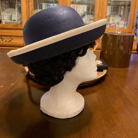 Hat - Picture 2 of 4